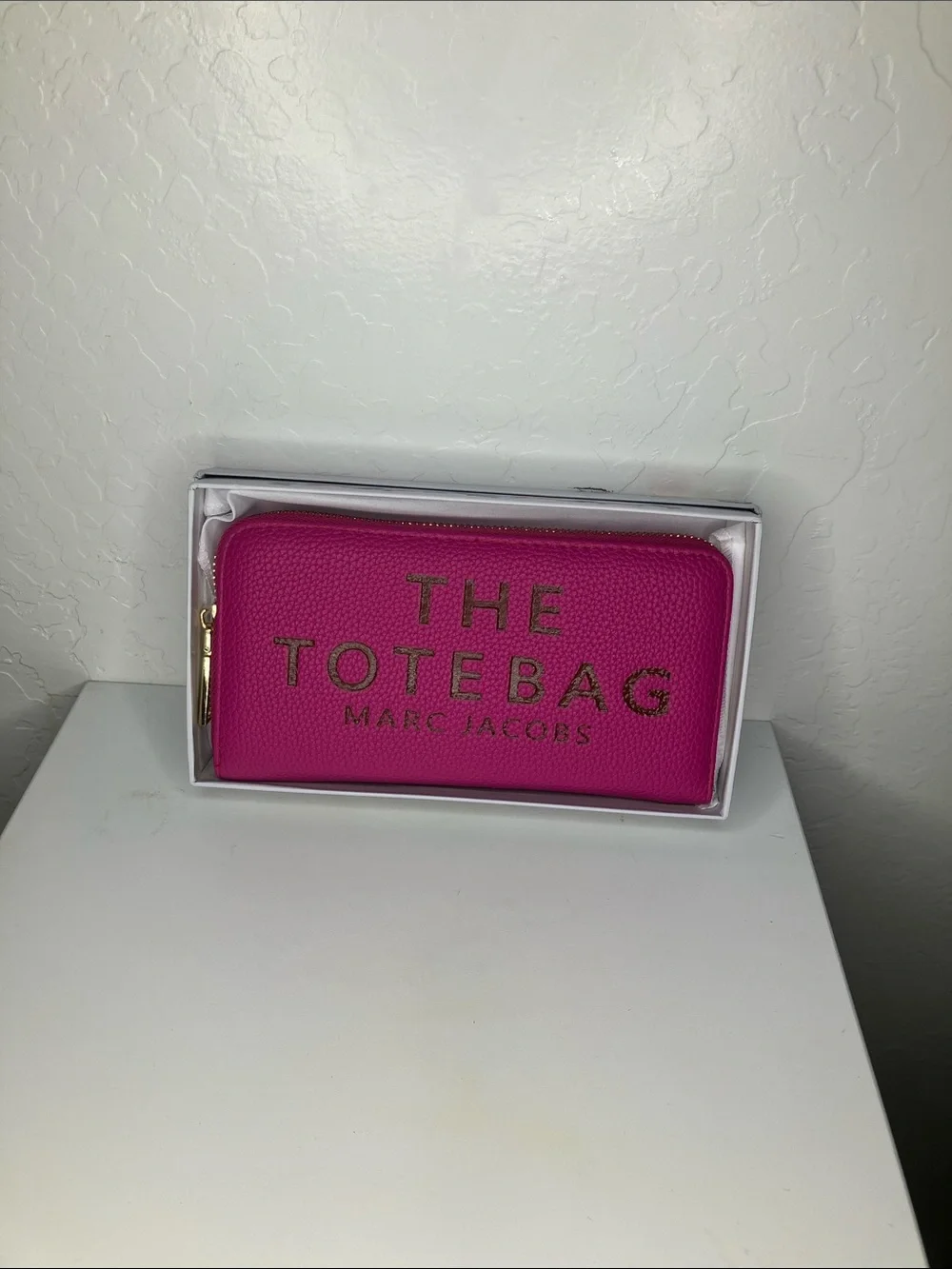 Marc Jacobs Pink Pebbled Leather Zip Wallet with Gold Logo